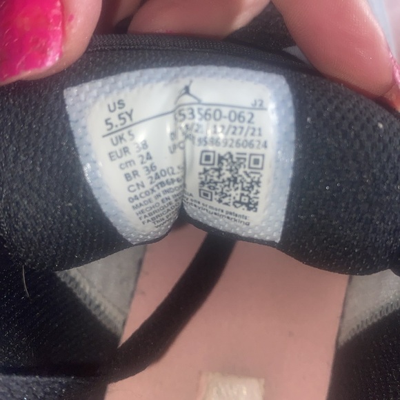 Air Jordon 1 Nike shoes 
Pink, Grey, Black - Picture 4 of 7